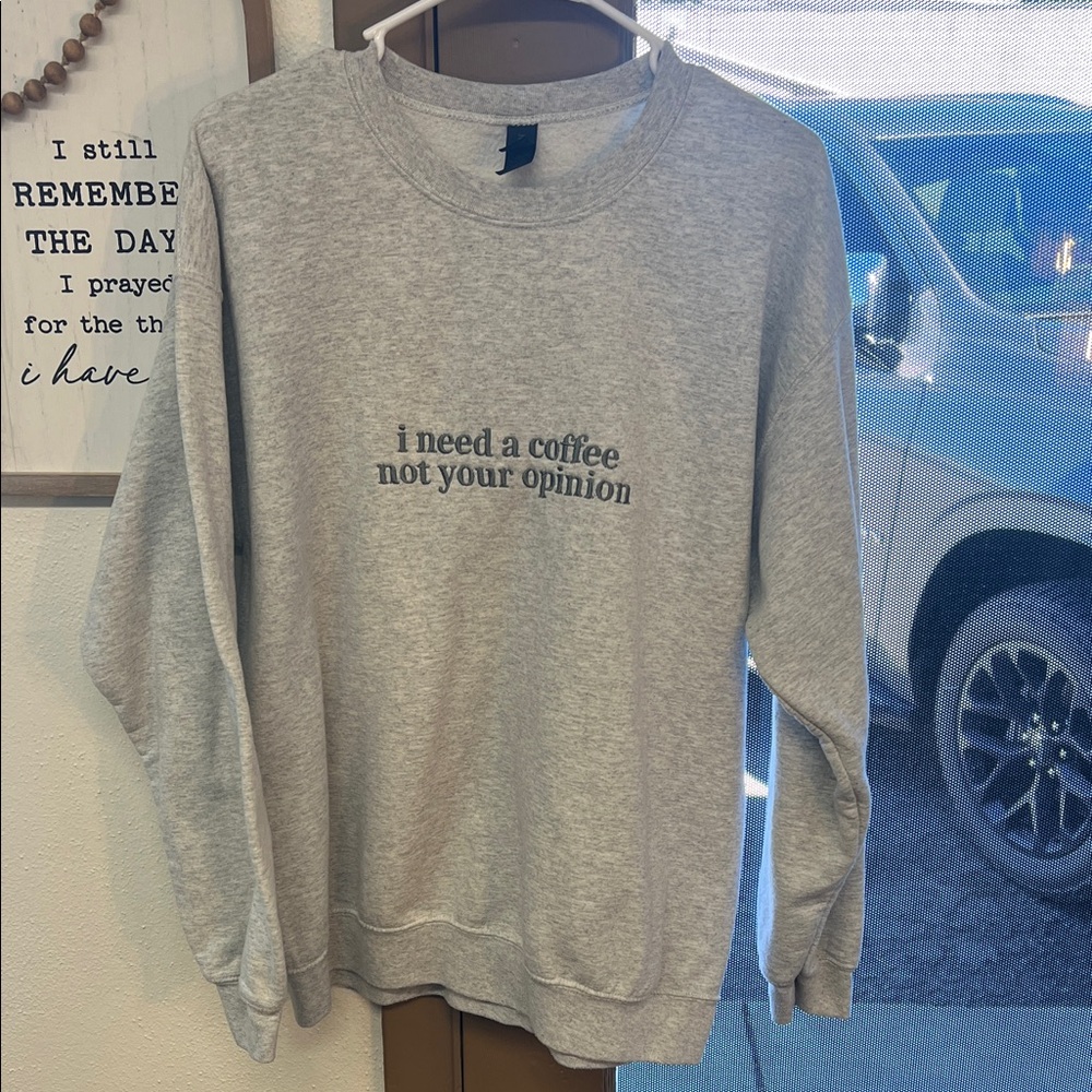 Gildan graphic crewneck